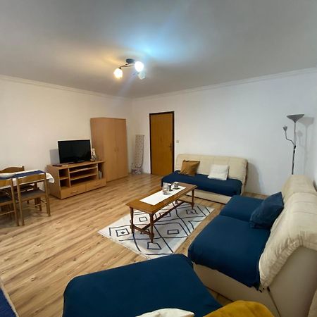 Apartmani Dora Leskovac เลสโควัซ ภายนอก รูปภาพ