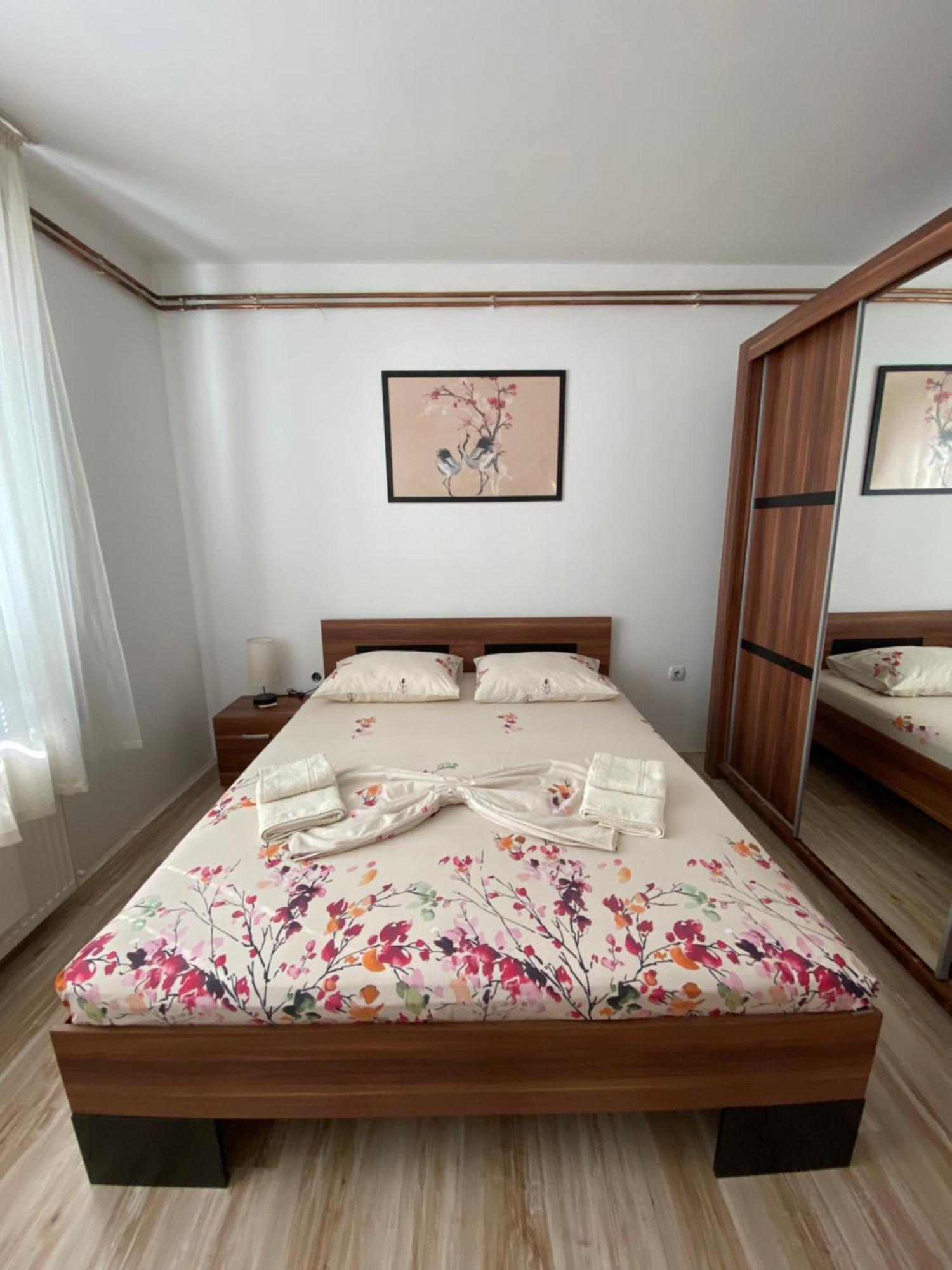 Apartmani Dora Leskovac เลสโควัซ ภายนอก รูปภาพ