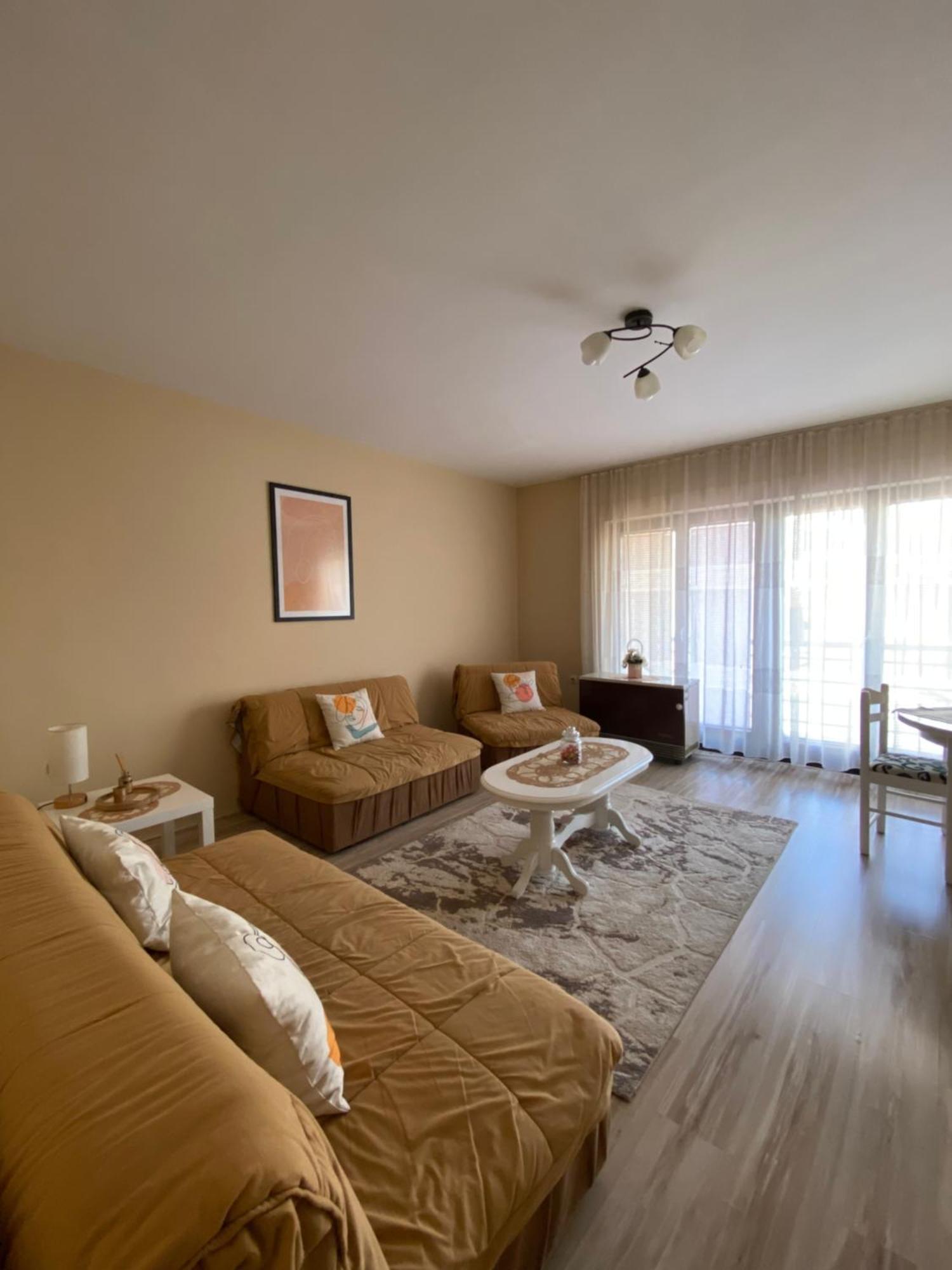 Apartmani Dora Leskovac เลสโควัซ ภายนอก รูปภาพ