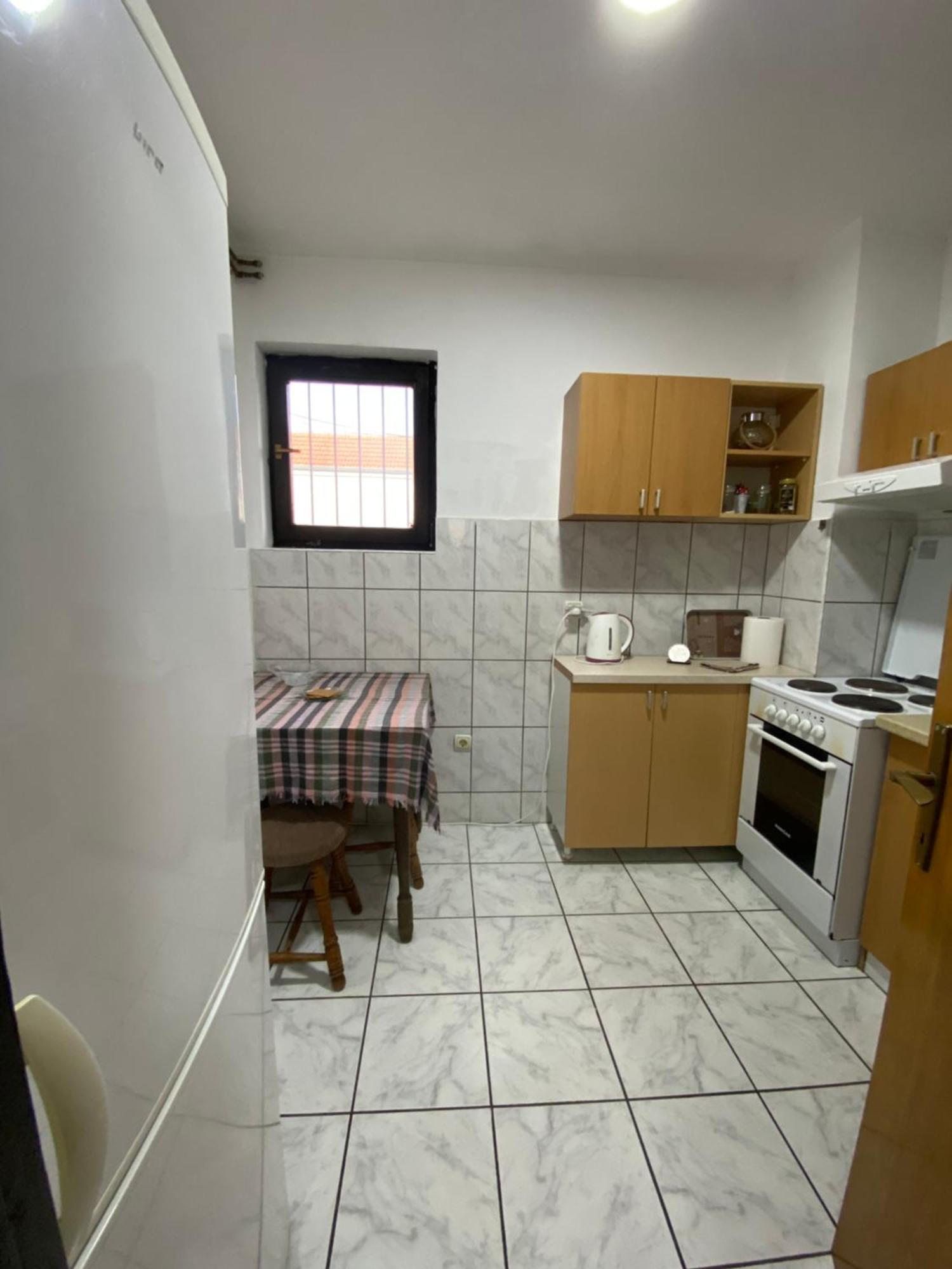 Apartmani Dora Leskovac เลสโควัซ ภายนอก รูปภาพ
