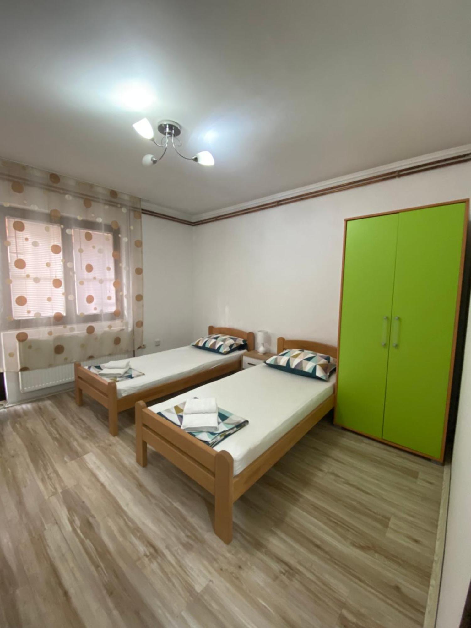 Apartmani Dora Leskovac เลสโควัซ ภายนอก รูปภาพ