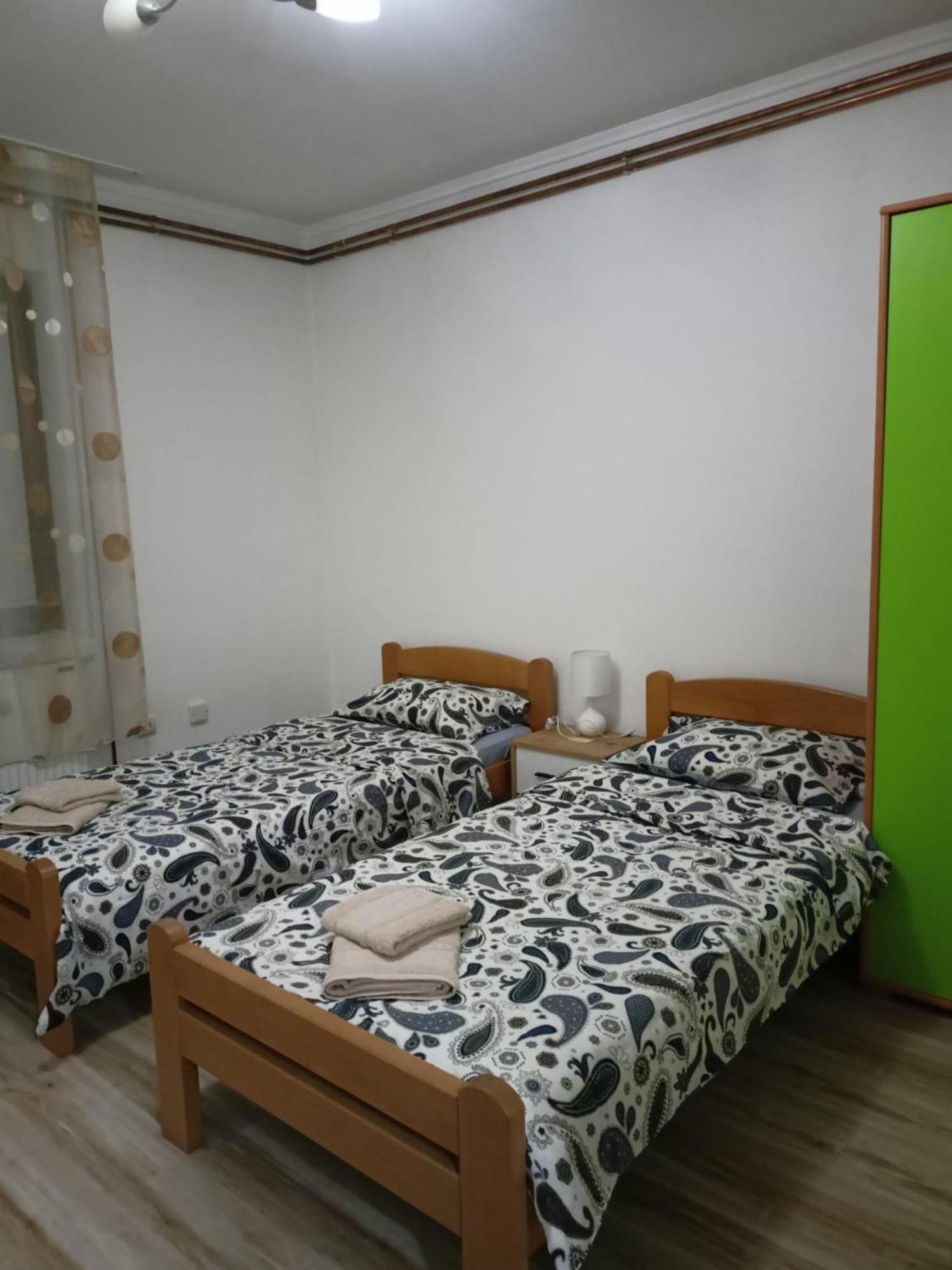 Apartmani Dora Leskovac เลสโควัซ ภายนอก รูปภาพ